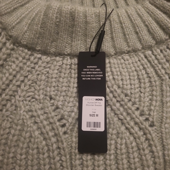 Fashion Nova Aurora Off The Shoulder NWT Sweater - Picture 4 of 6